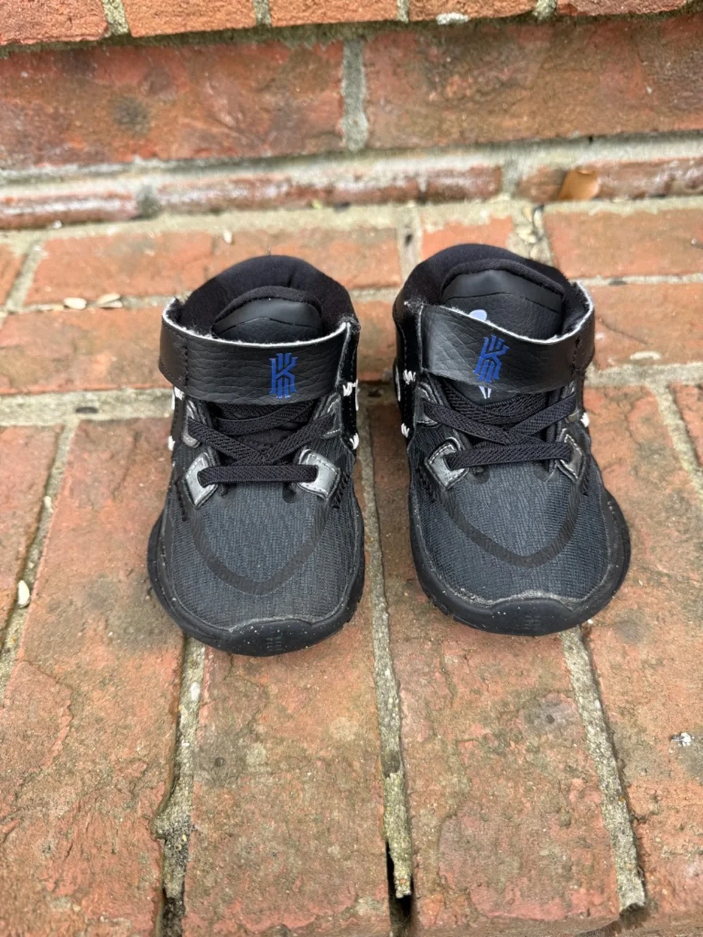 Nike Kyrie Infinity toddler sneakers Black Silver Shoes Size 6C Toddler kids